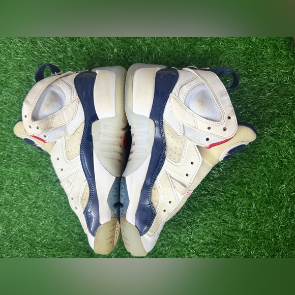 Jordan Jumpman Two Trey
USA (GS) Size 5Y - Picture 5 of 10